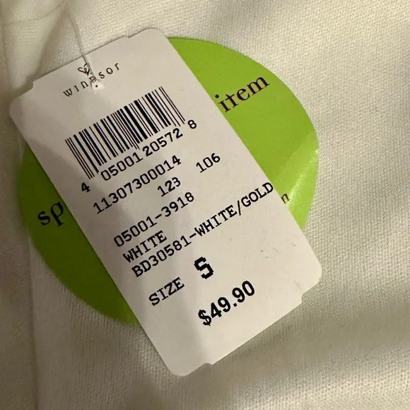 Windsor - Sleeveless Geometric Gold & White BodyCon Dress ✨ - Picture 4 of 5